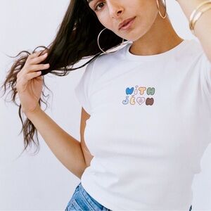 NWT With Jéan With Flowers Tee in White Multi Y2K